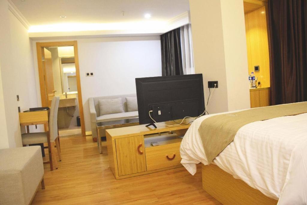 Greentree Inn Qingyuan Qinghe Avenue Branch Extérieur photo
